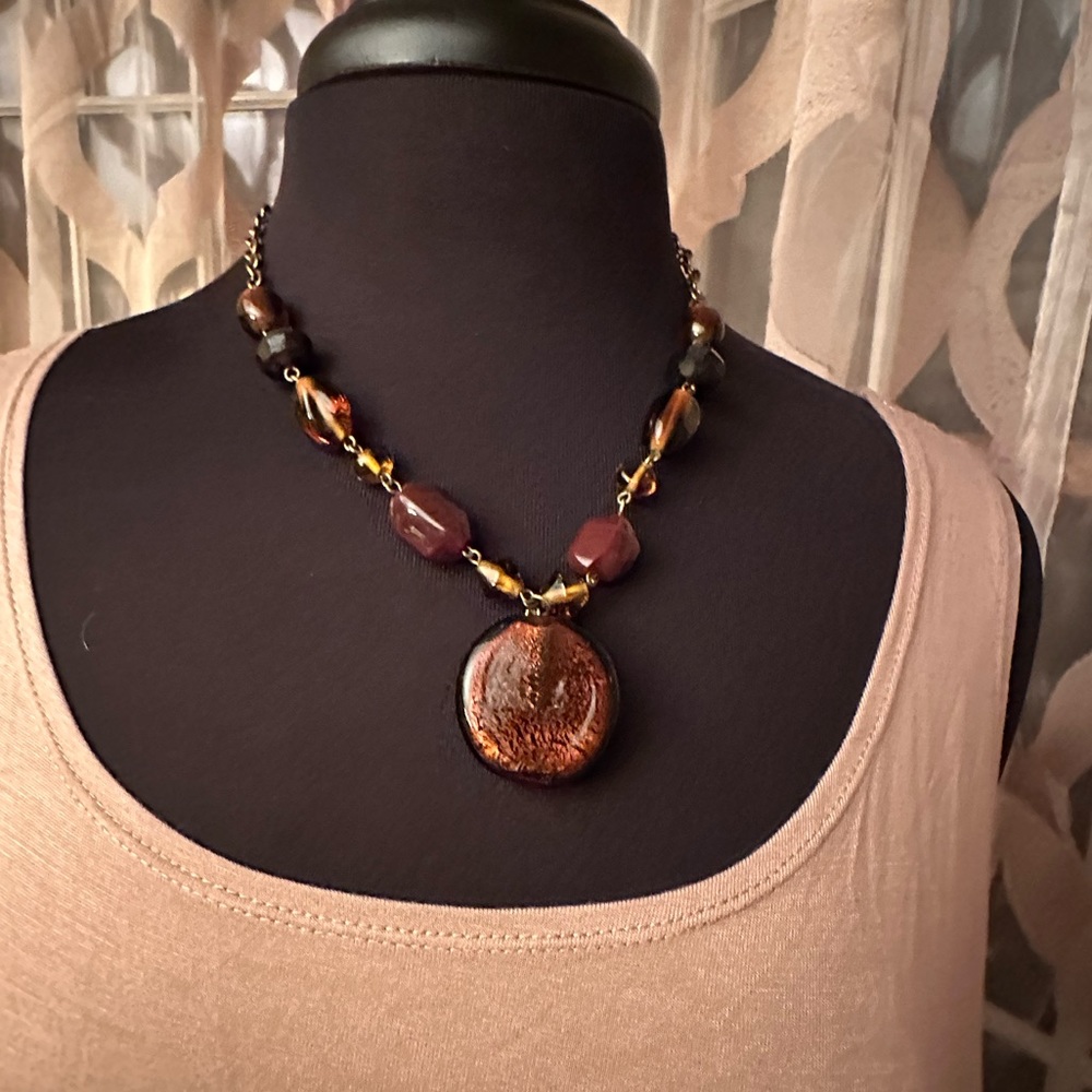 Beaded necklace - Picture 4 of 6